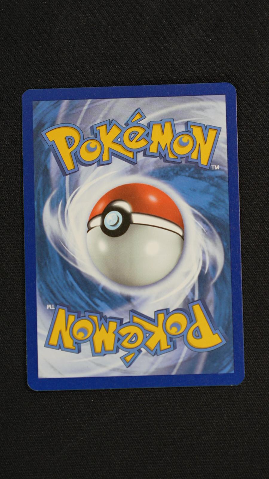 Hitmonchan 081/203 Common Evolving Skies Pokemon Reverse Holo Near Mint