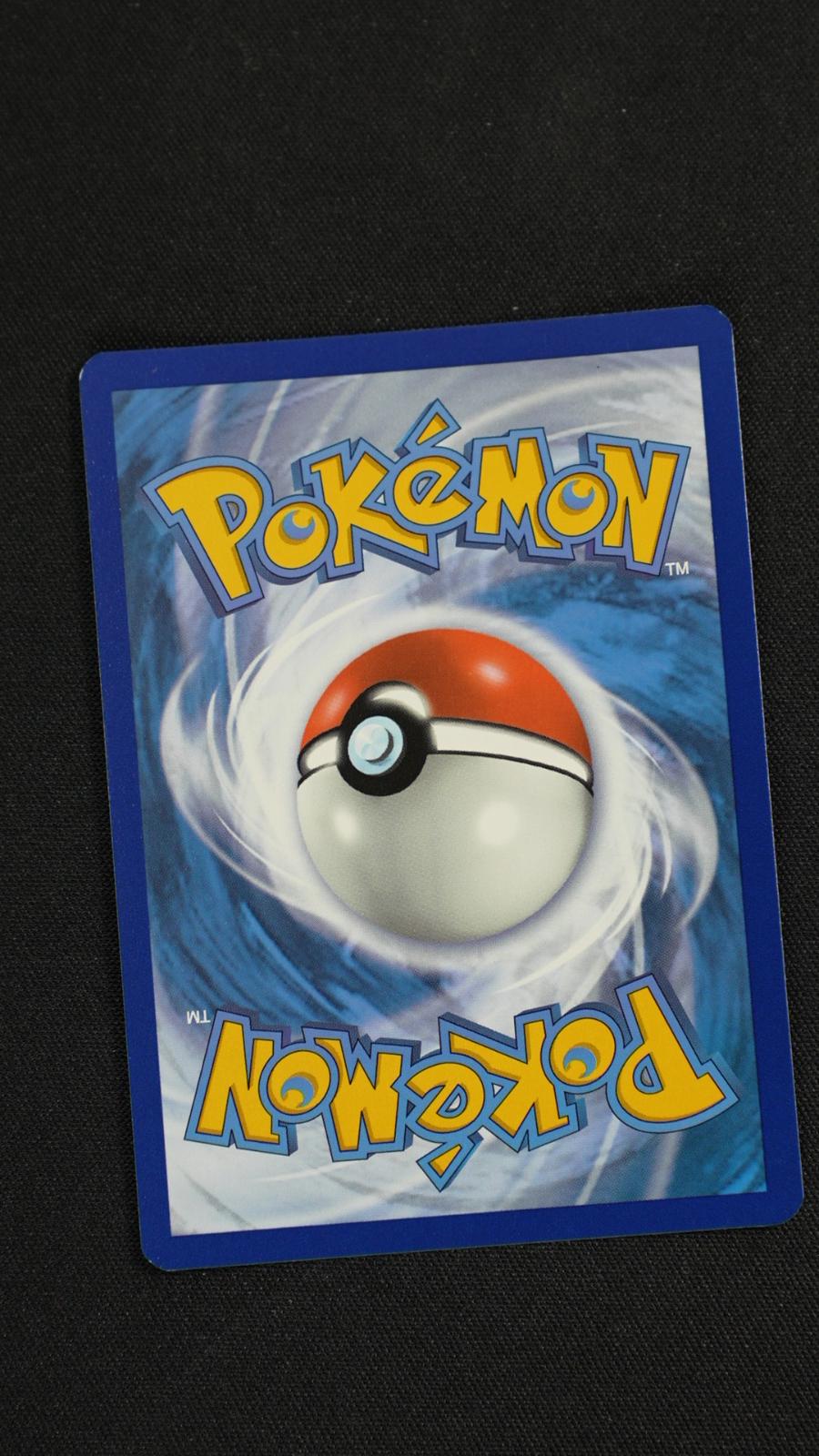 Yanma 006/185 Common Vivid Voltage Pokemon Reverse Holo Near Mint
