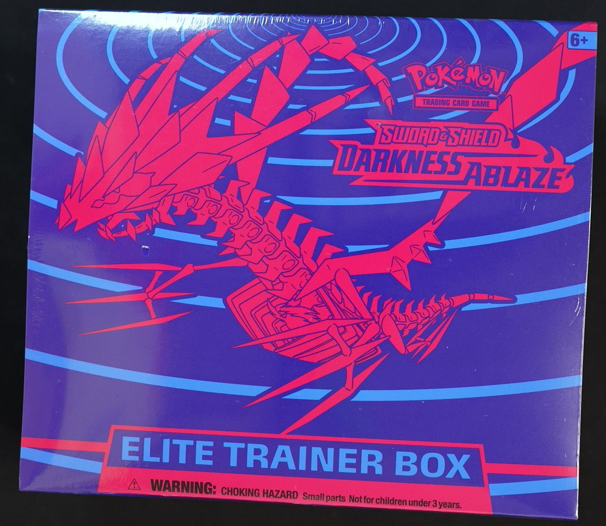Darkness Ablaze Elite trainer box