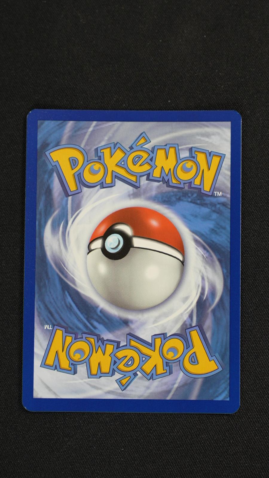 Hitmontop 088/185 Uncommon Vivid Voltage Pokemon Reverse Holo Near Mint