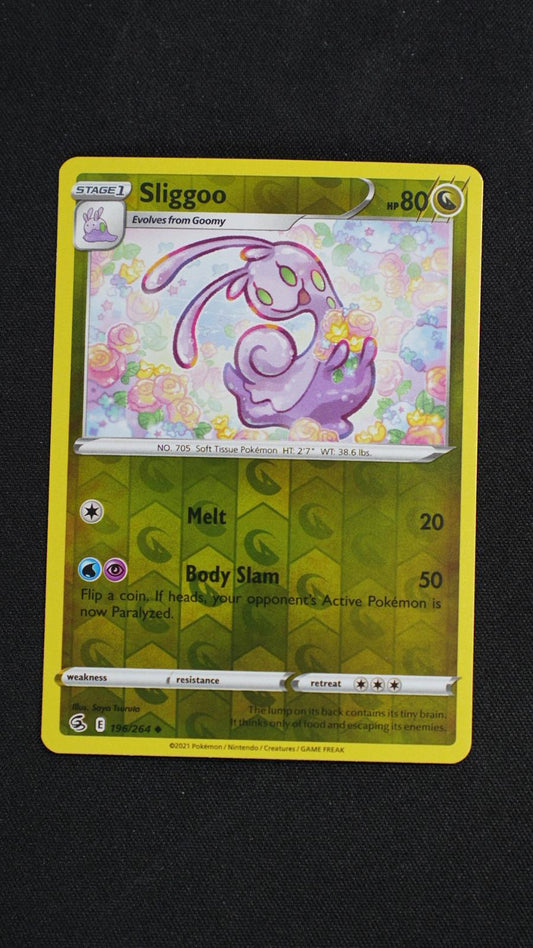 Sliggoo 196/264 Uncommon Fusion Strike Pokemon Reverse Holo Near Mint